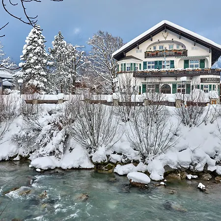 Ξενοδοχείο Aschenbrenner Γκάρμις-Παρτενκίρχεν