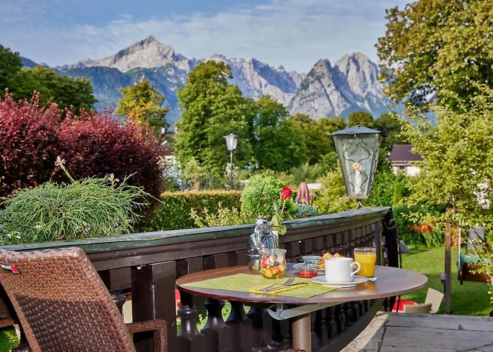 Hotell Aschenbrenner 3*